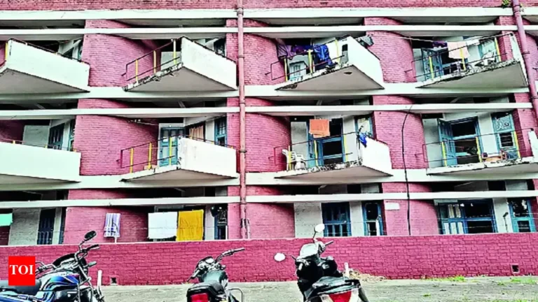 پنجاب یونیورسٹی ہاسٹلز آپریشن: ضبط شدہ سامان واپس کرنے کا فیصلہ